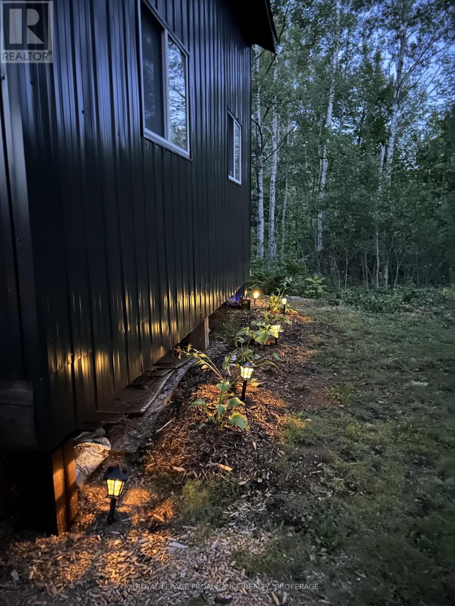 384 Big Crosby Lake Road, Rideau Lakes, Ontario  K0G 1X0 - Photo 36 - X12703324