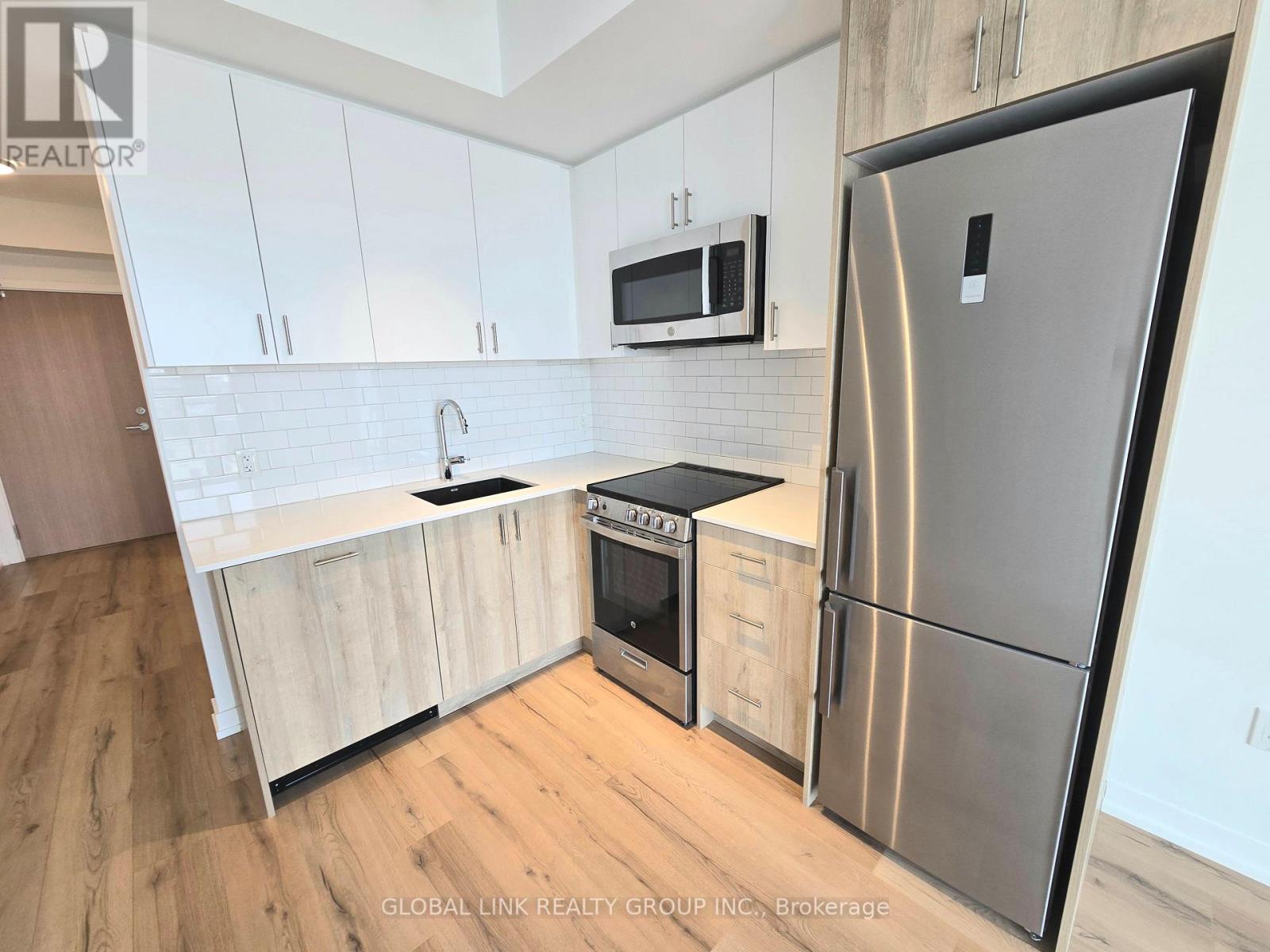 501 - 1195 The Queensway Way, Toronto, Ontario  M8Z 0H1 - Photo 5 - W12704006