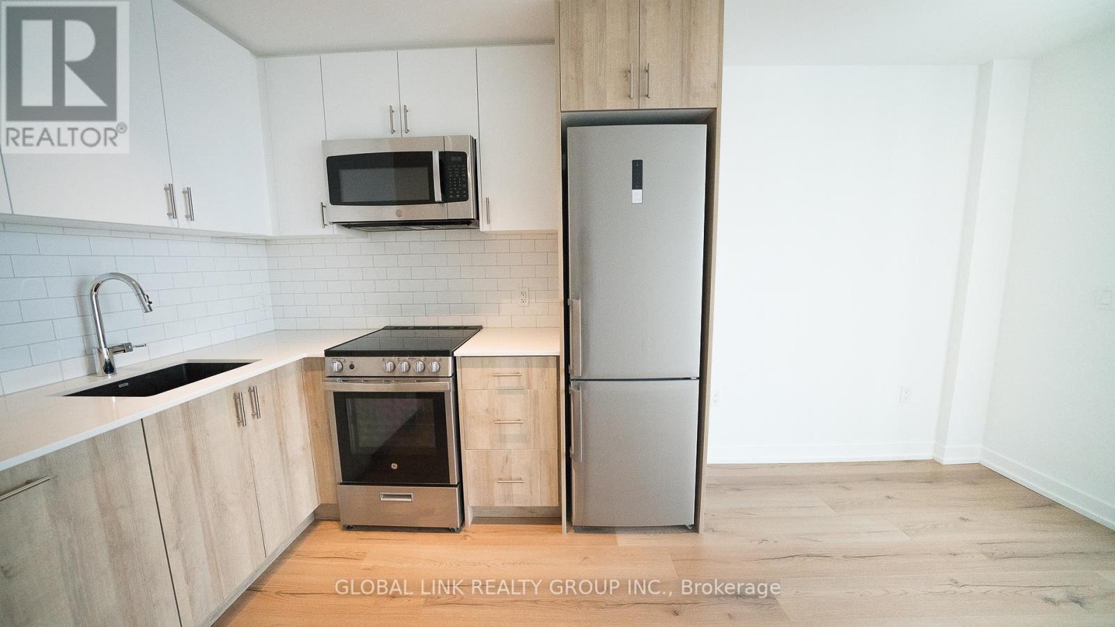 501 - 1195 The Queensway Way, Toronto, Ontario  M8Z 0H1 - Photo 6 - W12704006