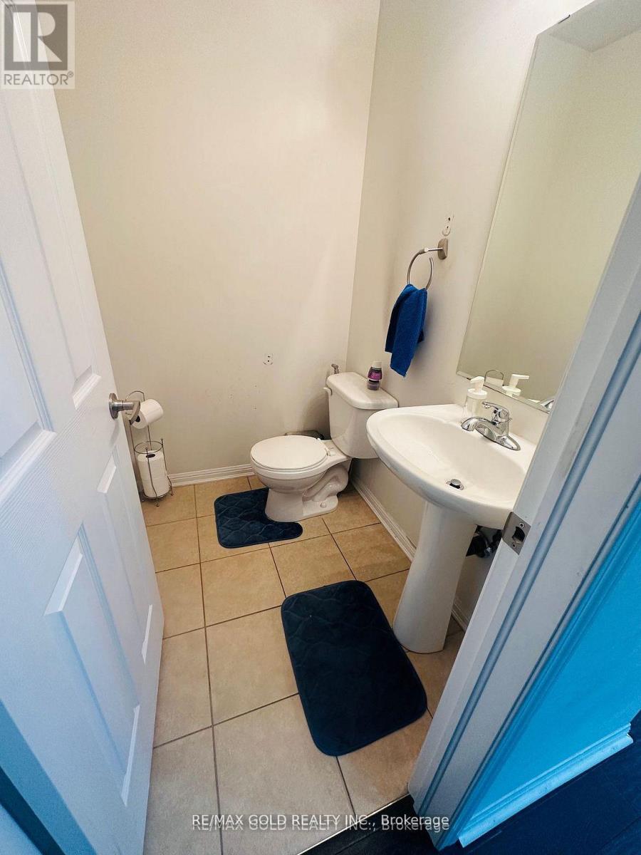 6 Stemford Road, Brampton, Ontario  L7A 0S5 - Photo 10 - W12704040