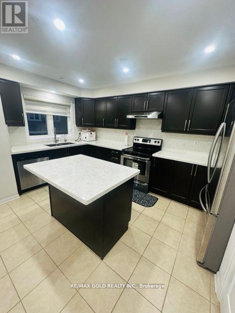 6 Stemford Road, Brampton, Ontario  L7A 0S5 - Photo 4 - W12704040