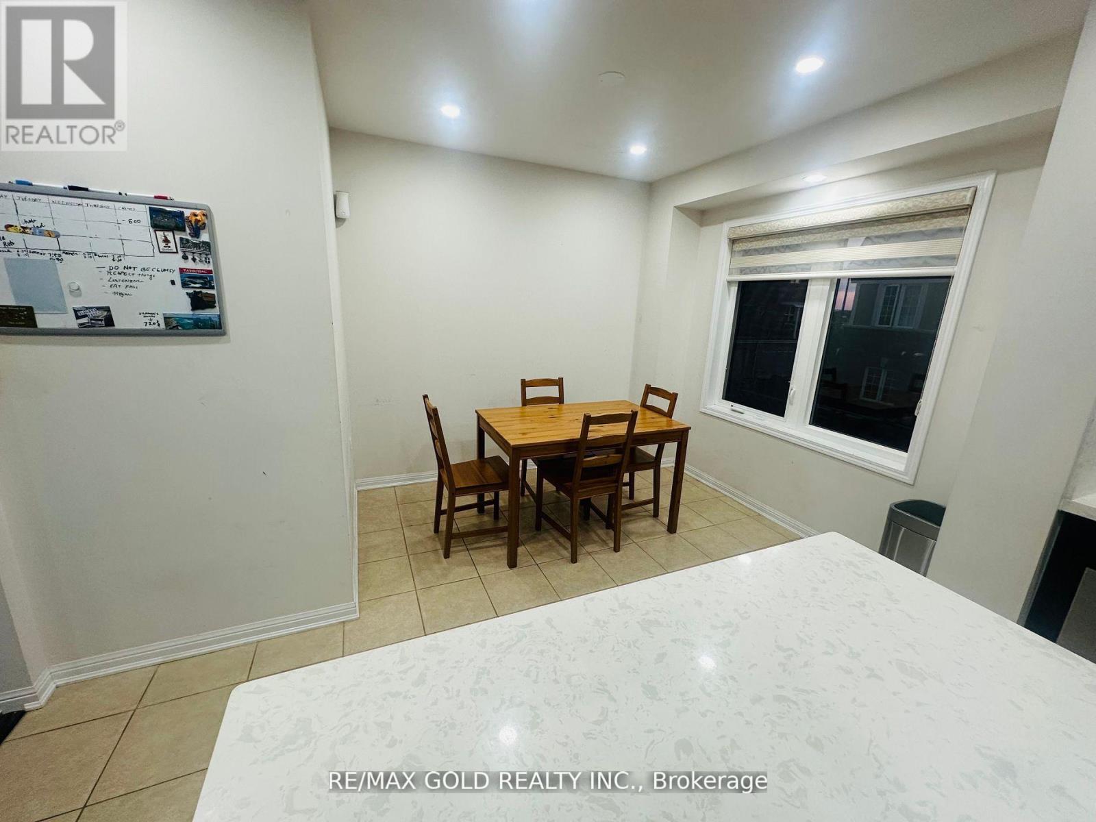 6 Stemford Road, Brampton, Ontario  L7A 0S5 - Photo 6 - W12704040