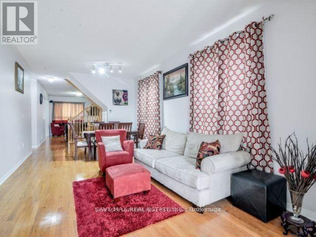 26 Polar Bear Place, Brampton, Ontario  L6R 3L8 - Photo 3 - W12704066