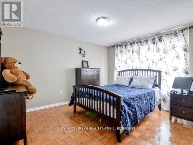 26 Polar Bear Place, Brampton, Ontario  L6R 3L8 - Photo 7 - W12704066