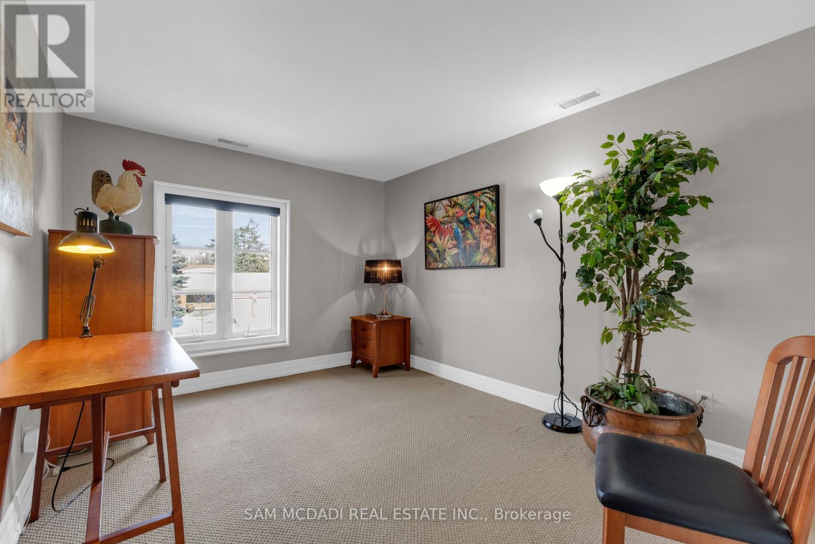 3620 Ponytrail Drive, Mississauga (Applewood), Ontario  L4X 1W4 - Photo 25 - W12704068