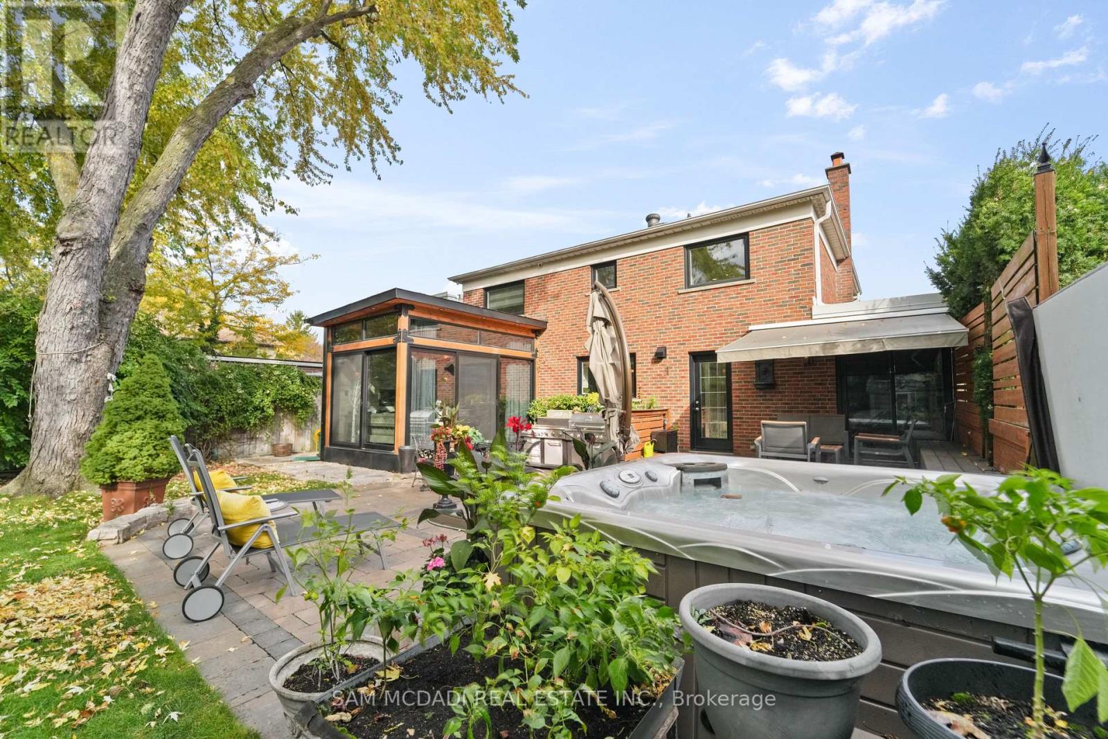 3620 Ponytrail Drive, Mississauga (Applewood), Ontario  L4X 1W4 - Photo 40 - W12704068