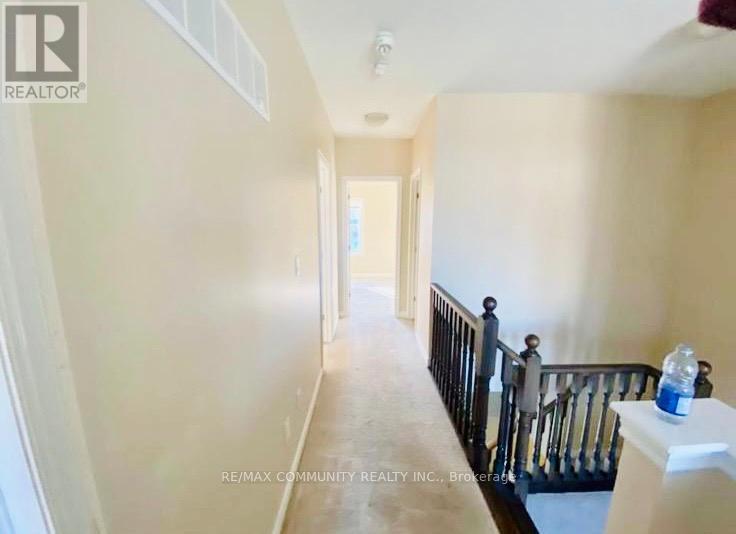 4 Zenida Road, Brampton, Ontario  L7A 0C4 - Photo 8 - W12704098