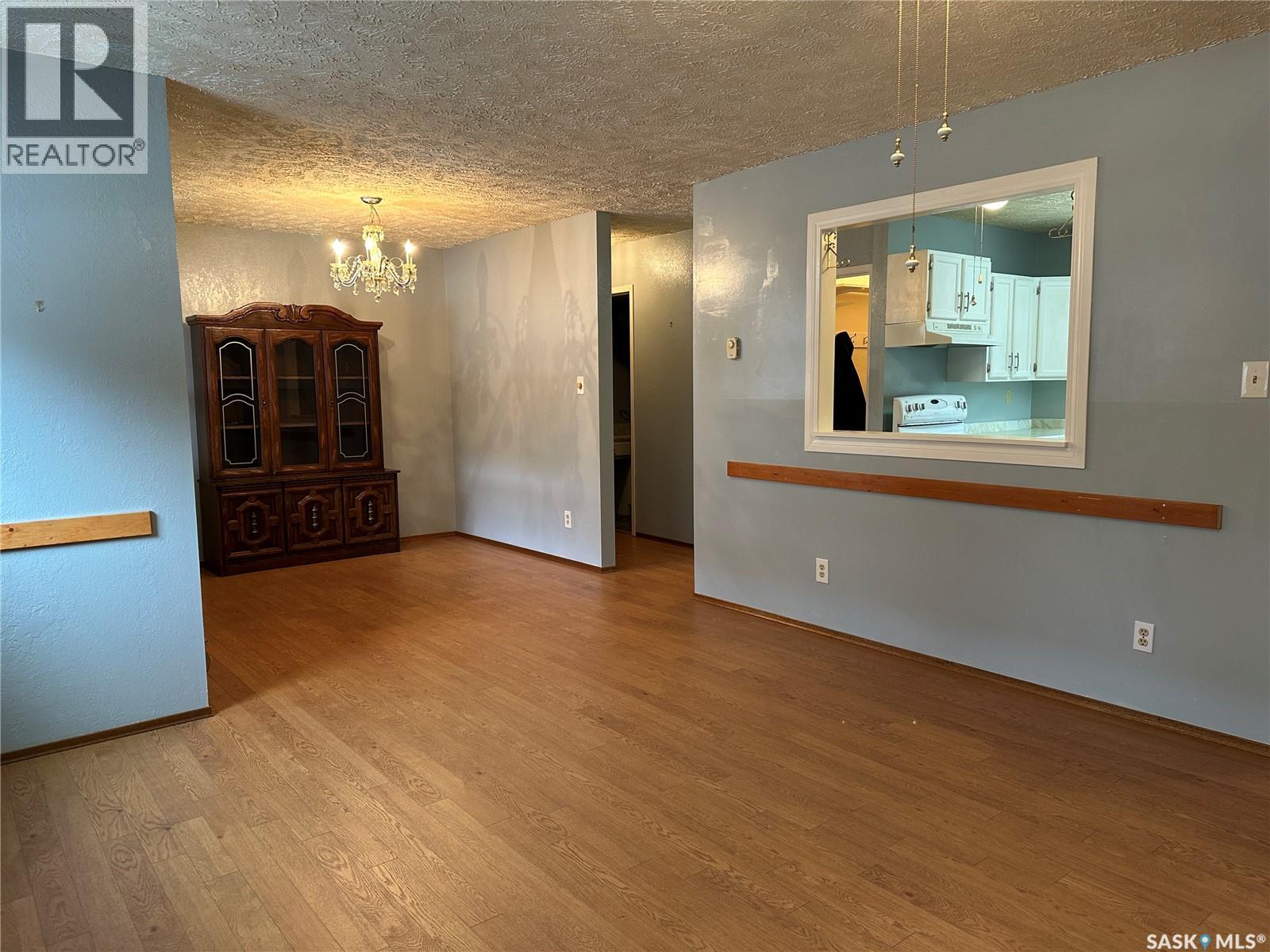 11 228 3rd Street, Weyburn, Saskatchewan  S4H 0W6 - Photo 15 - SK026918