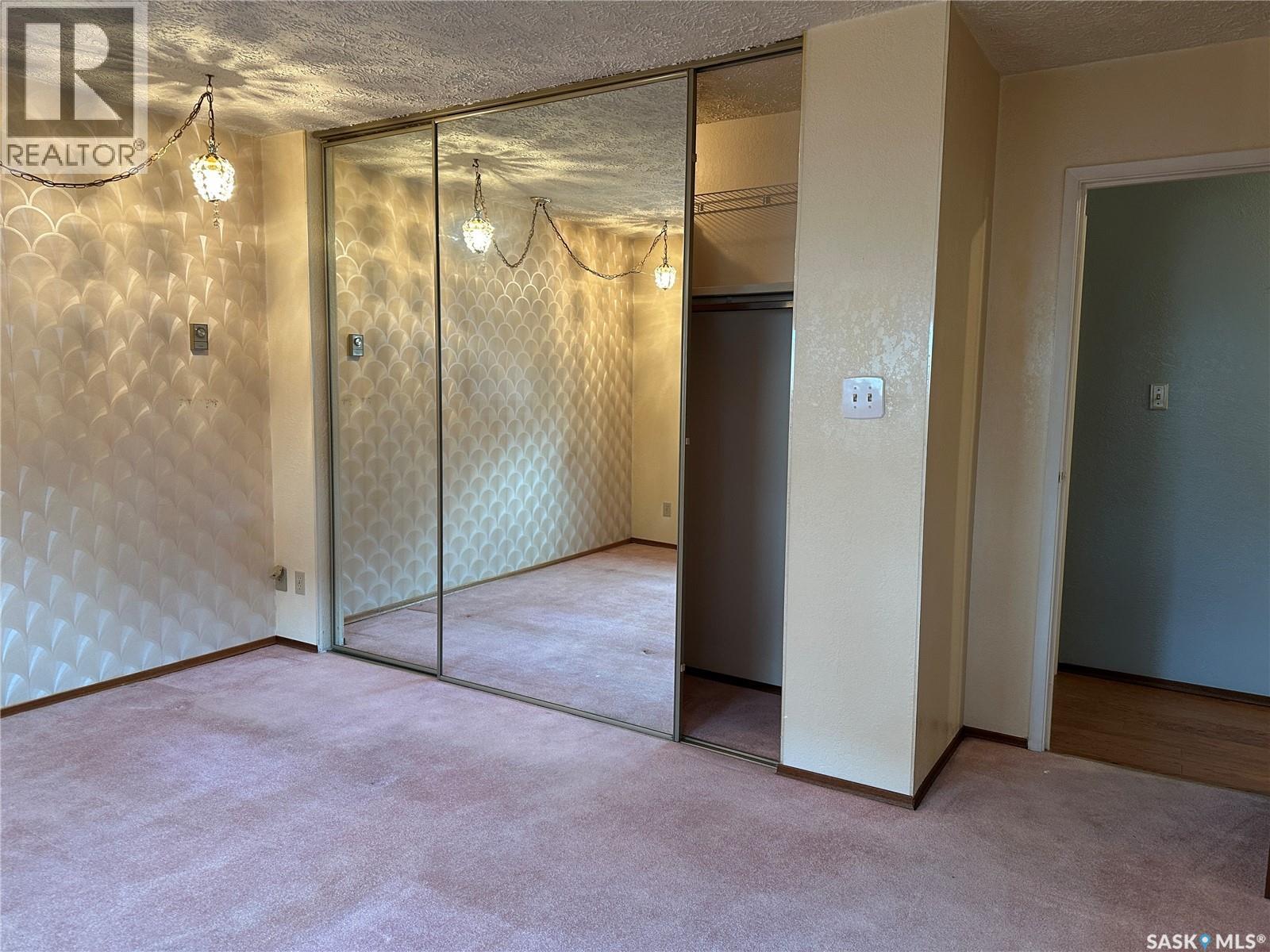 11 228 3rd Street, Weyburn, Saskatchewan  S4H 0W6 - Photo 21 - SK026918