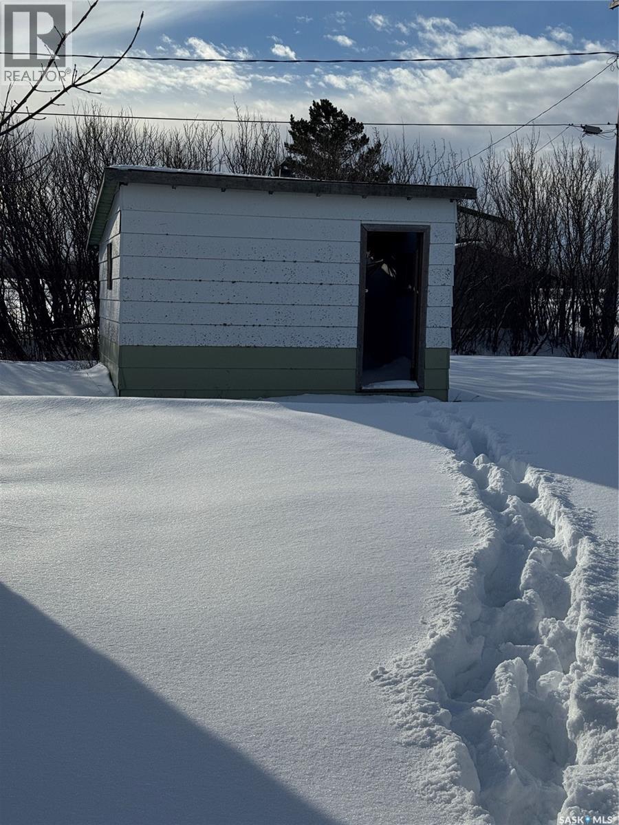207 1st Avenue, Paynton, Saskatchewan  S0M 2J0 - Photo 2 - SK026844