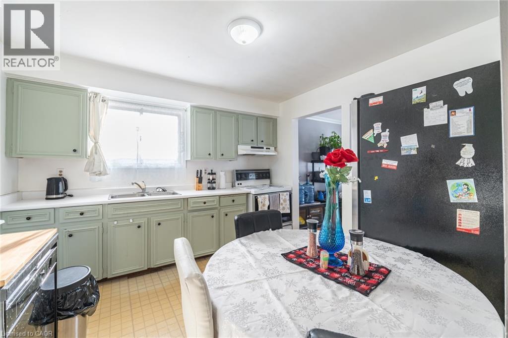 111 Mountainview Road S, Georgetown, Ontario  L7G 4K2 - Photo 13 - 40793805