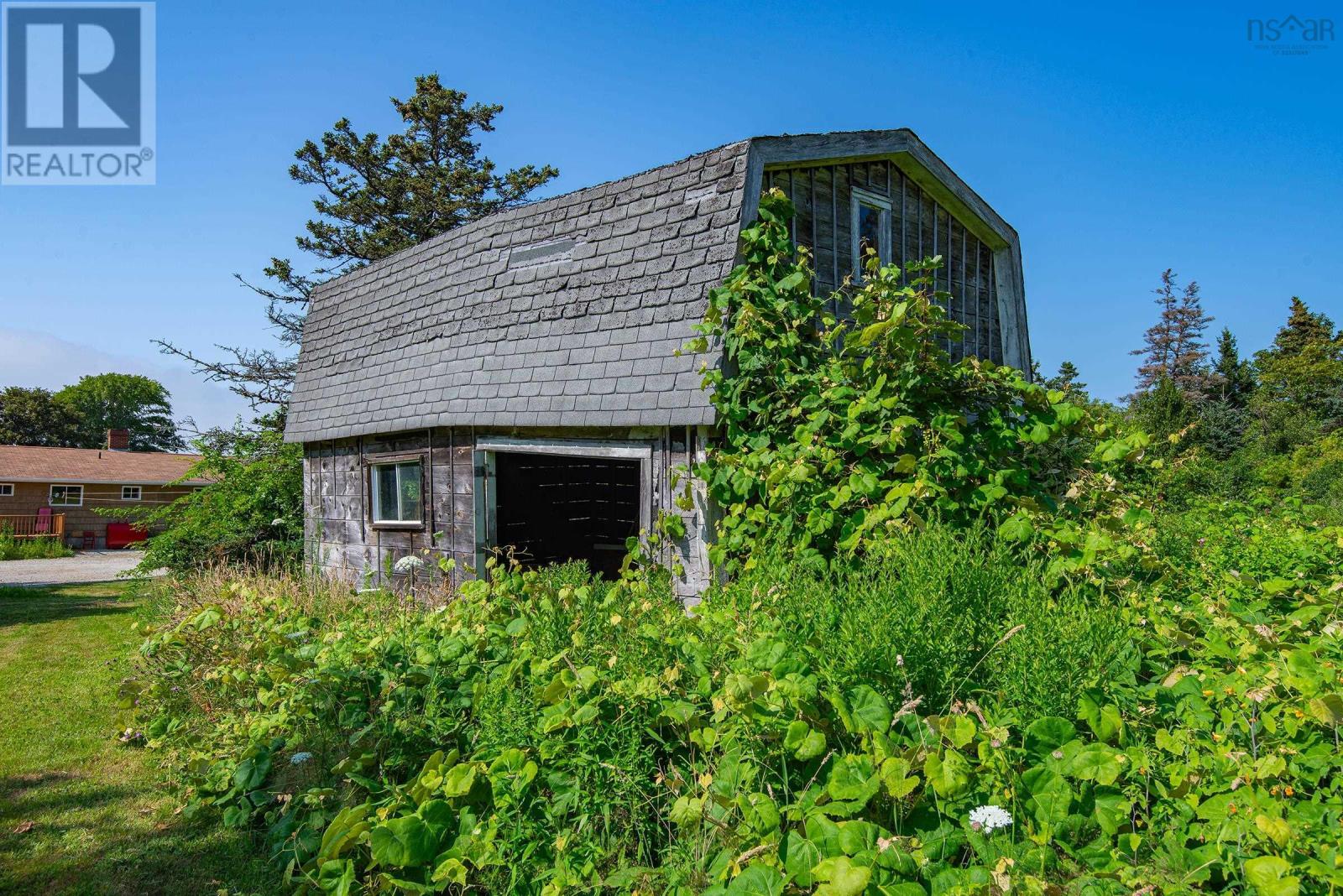 8402 Highway 1, Meteghan, Nova Scotia  B0W 2J0 - Photo 40 - 202528473