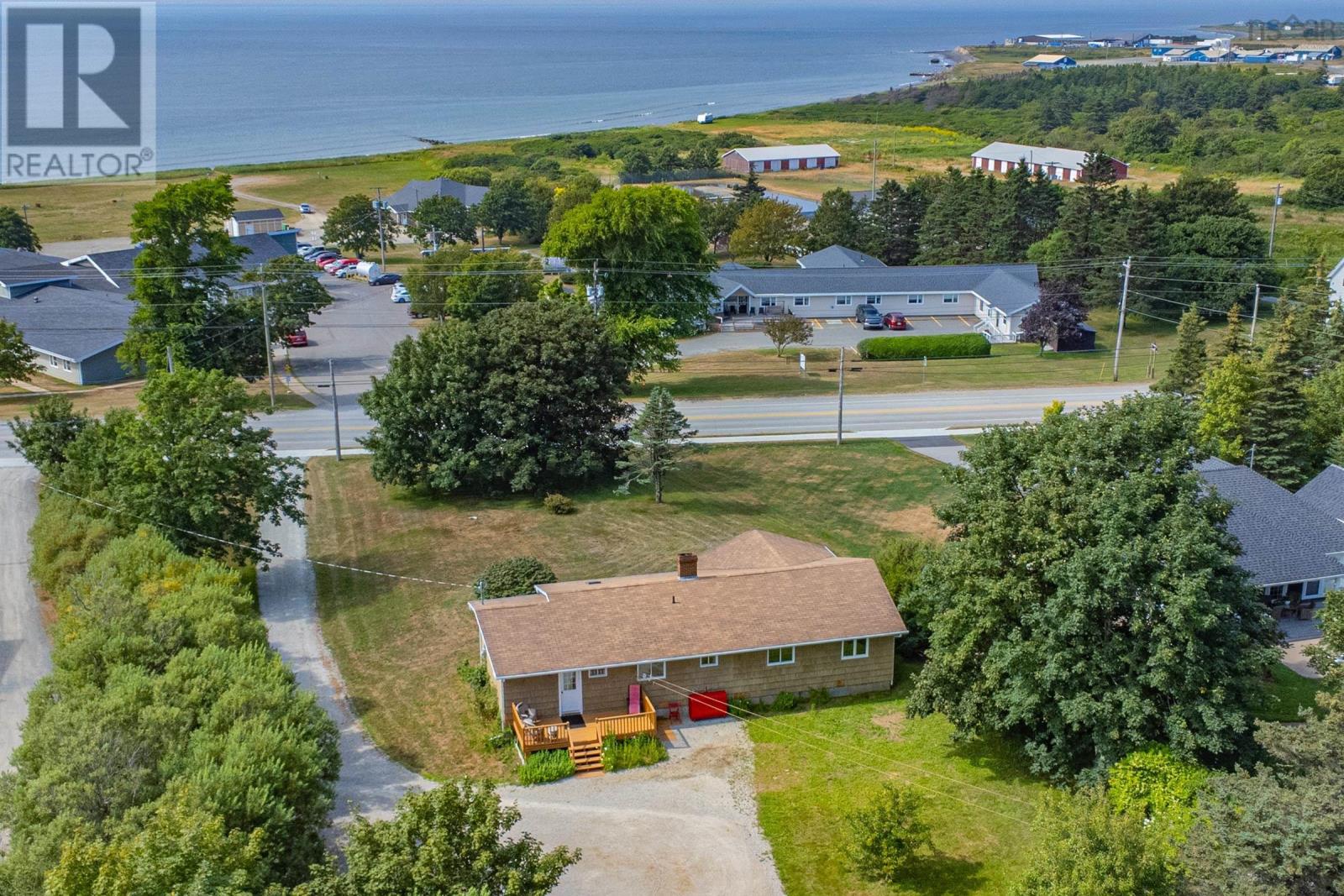 8402 Highway 1, Meteghan, Nova Scotia  B0W 2J0 - Photo 9 - 202528473