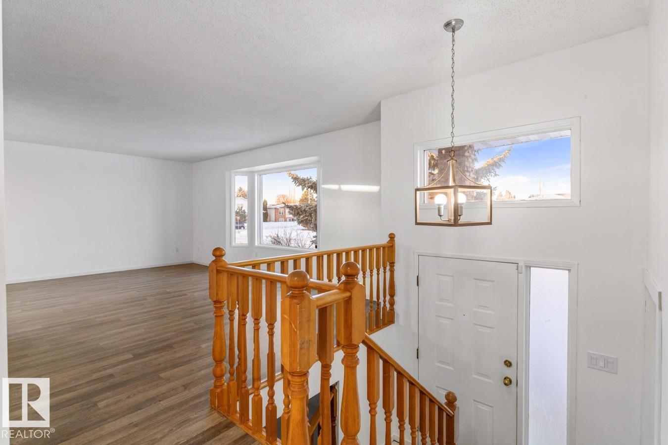 12411 53 St Nw, Edmonton, Alberta  T5W 3K4 - Photo 2 - E4470287