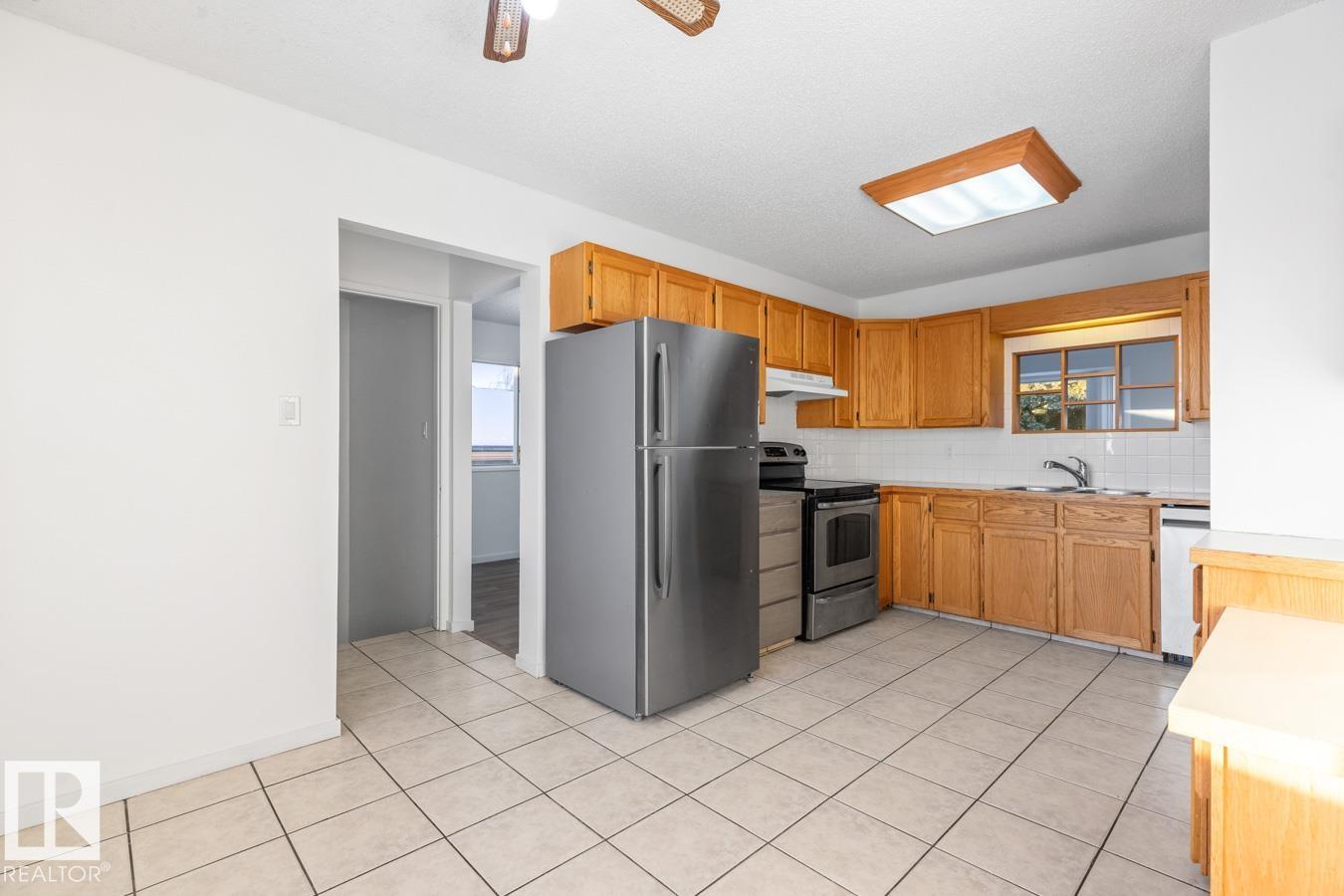 12411 53 St Nw, Edmonton, Alberta  T5W 3K4 - Photo 8 - E4470287