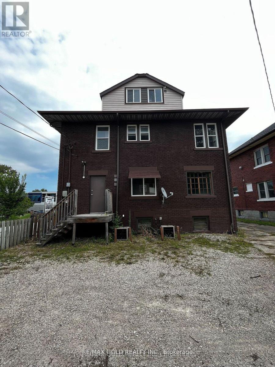 1575 Ouellette Avenue N, Windsor, Ontario  N8X 1K5 - Photo 3 - X12704080