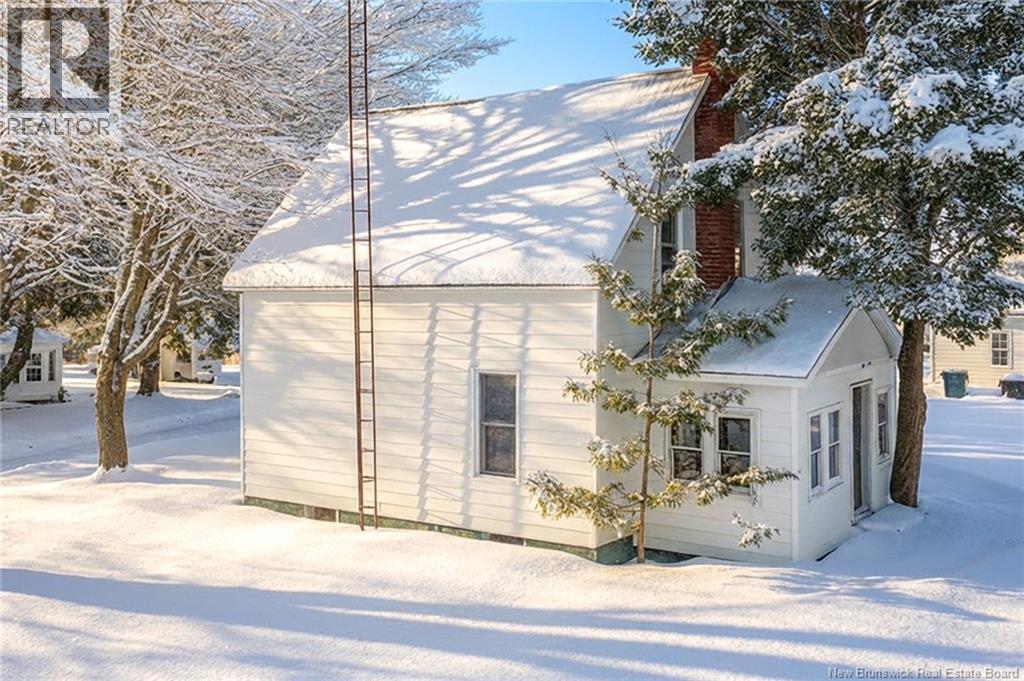 22 Beech Street, Mcadam, New Brunswick  E6J 1V8 - Photo 2 - NB131783