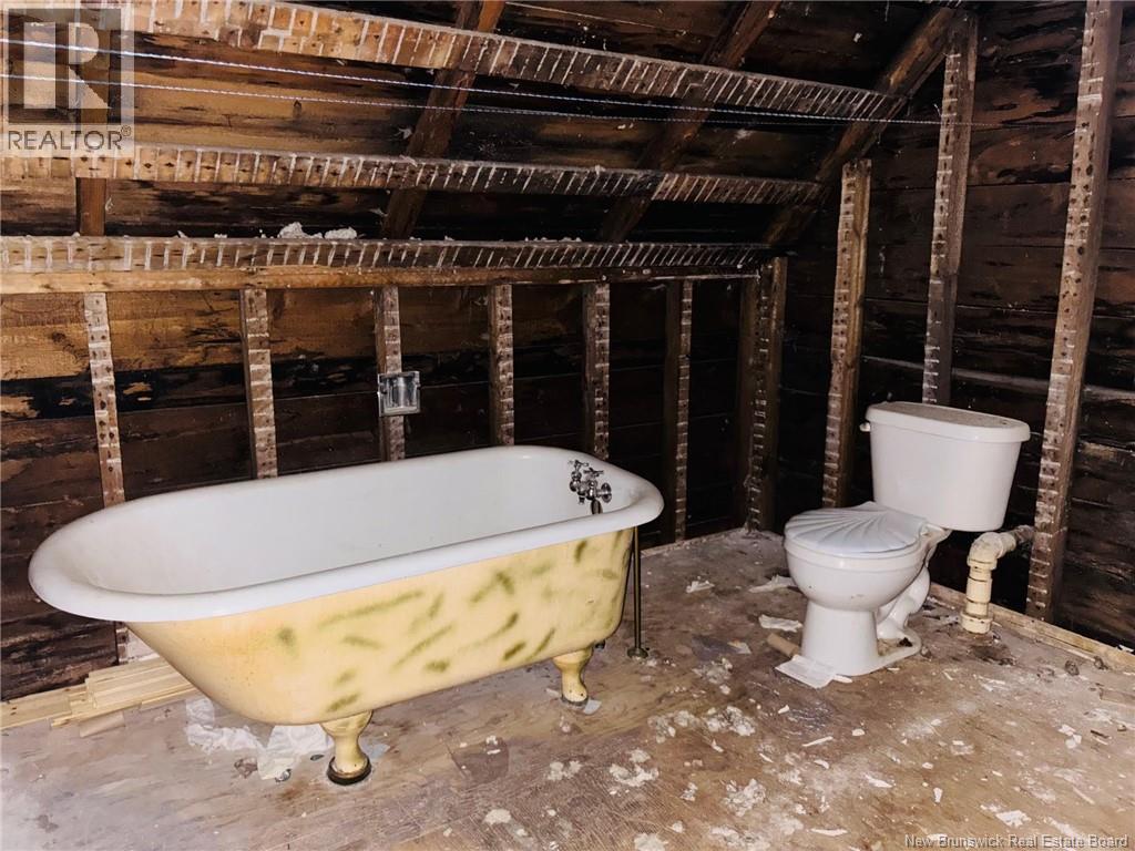 22 Beech Street, Mcadam, New Brunswick  E6J 1V8 - Photo 9 - NB131783