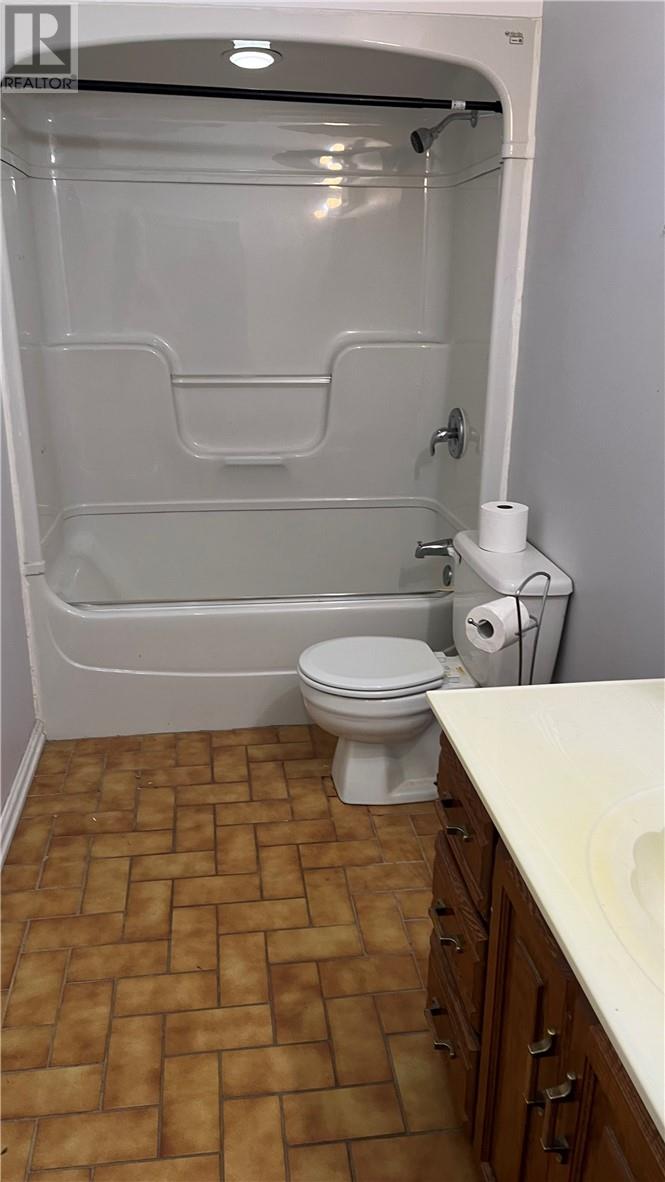 1585 Skead Road, Greater Sudbury, Ontario  P3L 1V6 - Photo 10 - 2126097