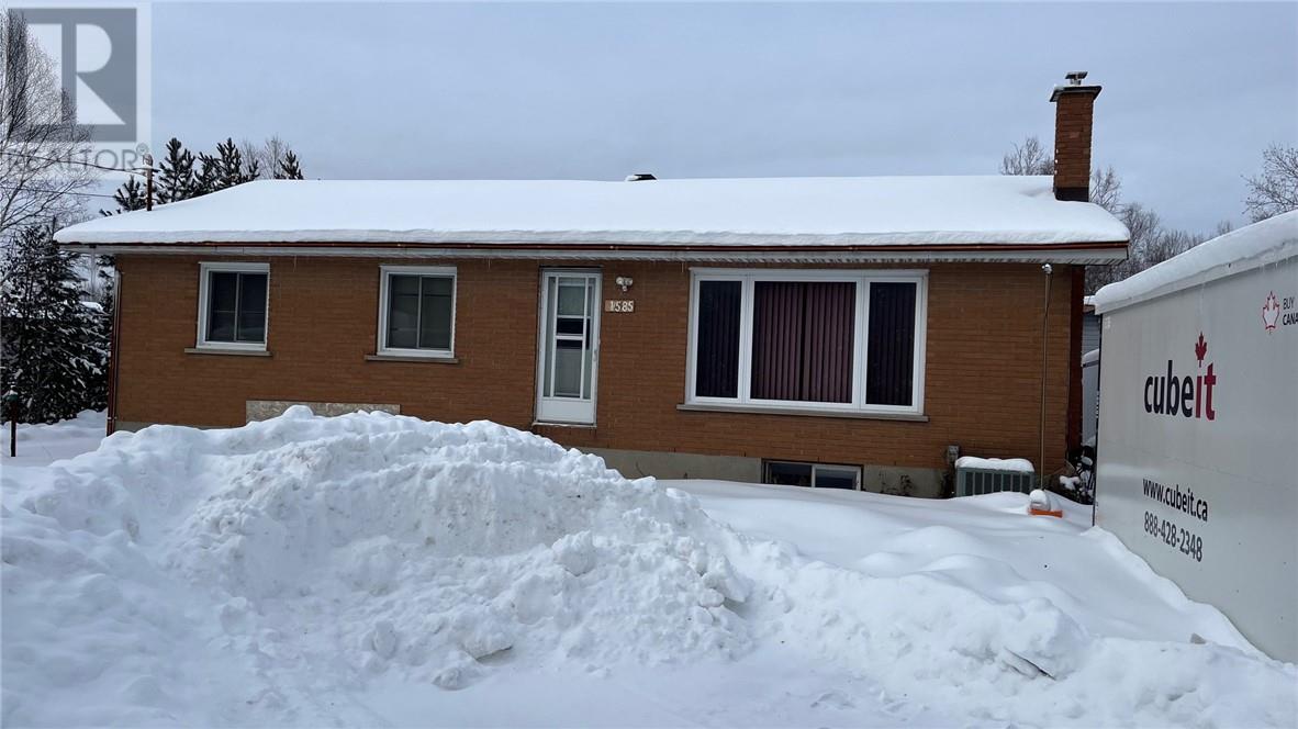 1585 Skead Road, Greater Sudbury, Ontario