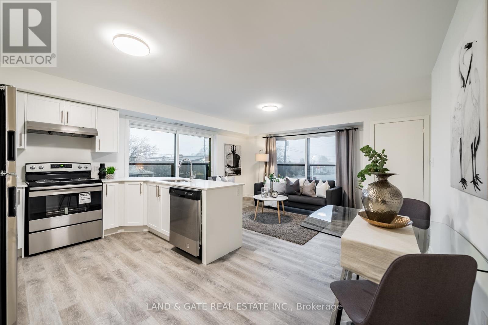 612 - 976 Simcoe Street N, Oshawa, Ontario  L1G 4W4 - Photo 3 - E12704190