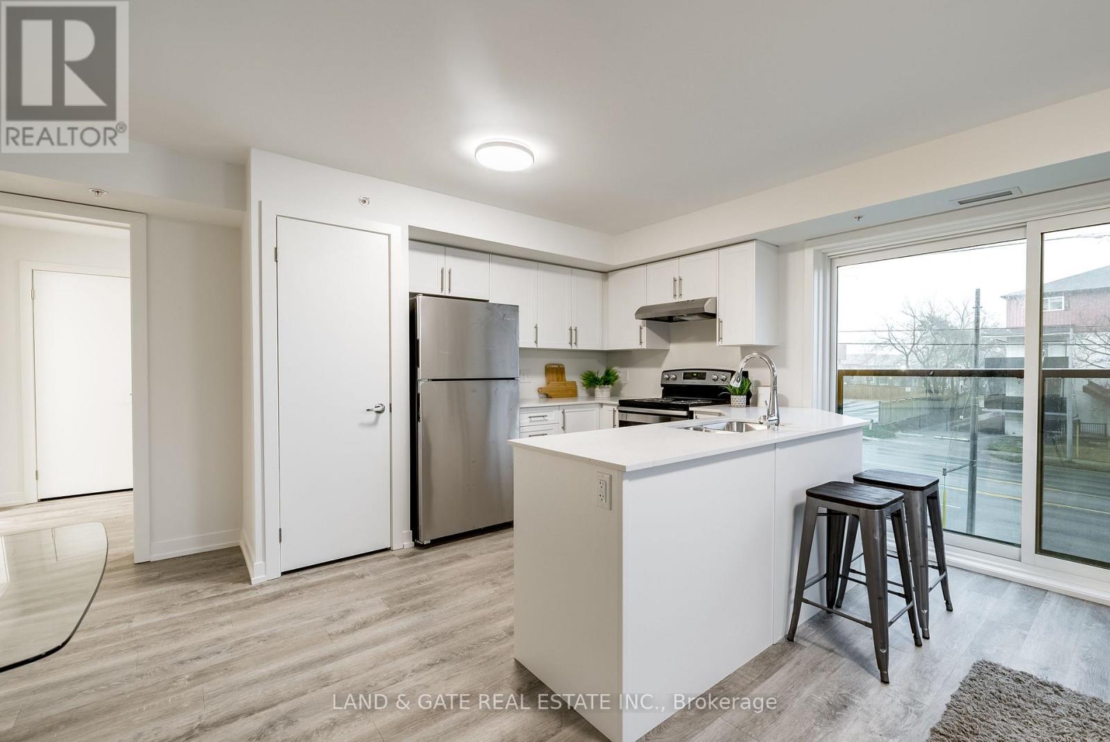 612 - 976 Simcoe Street N, Oshawa, Ontario  L1G 4W4 - Photo 5 - E12704190