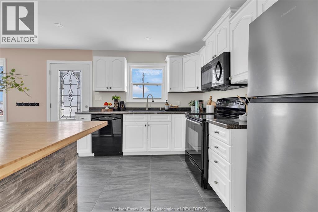 9688 Walker Road, Mcgregor, Ontario  N0R 1J0 - Photo 7 - 26001289