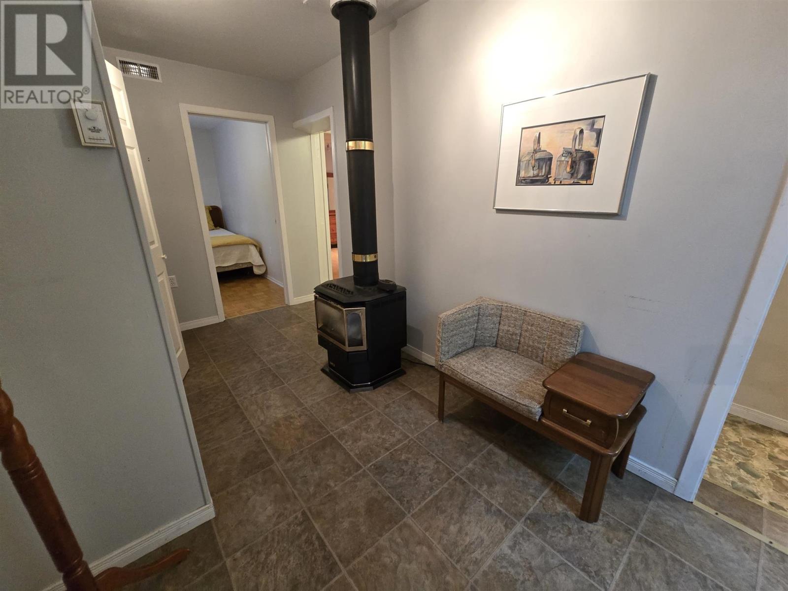 35 Chalmers Cres, Elliot Lake, Ontario  P5A 1A1 - Photo 4 - SM260122