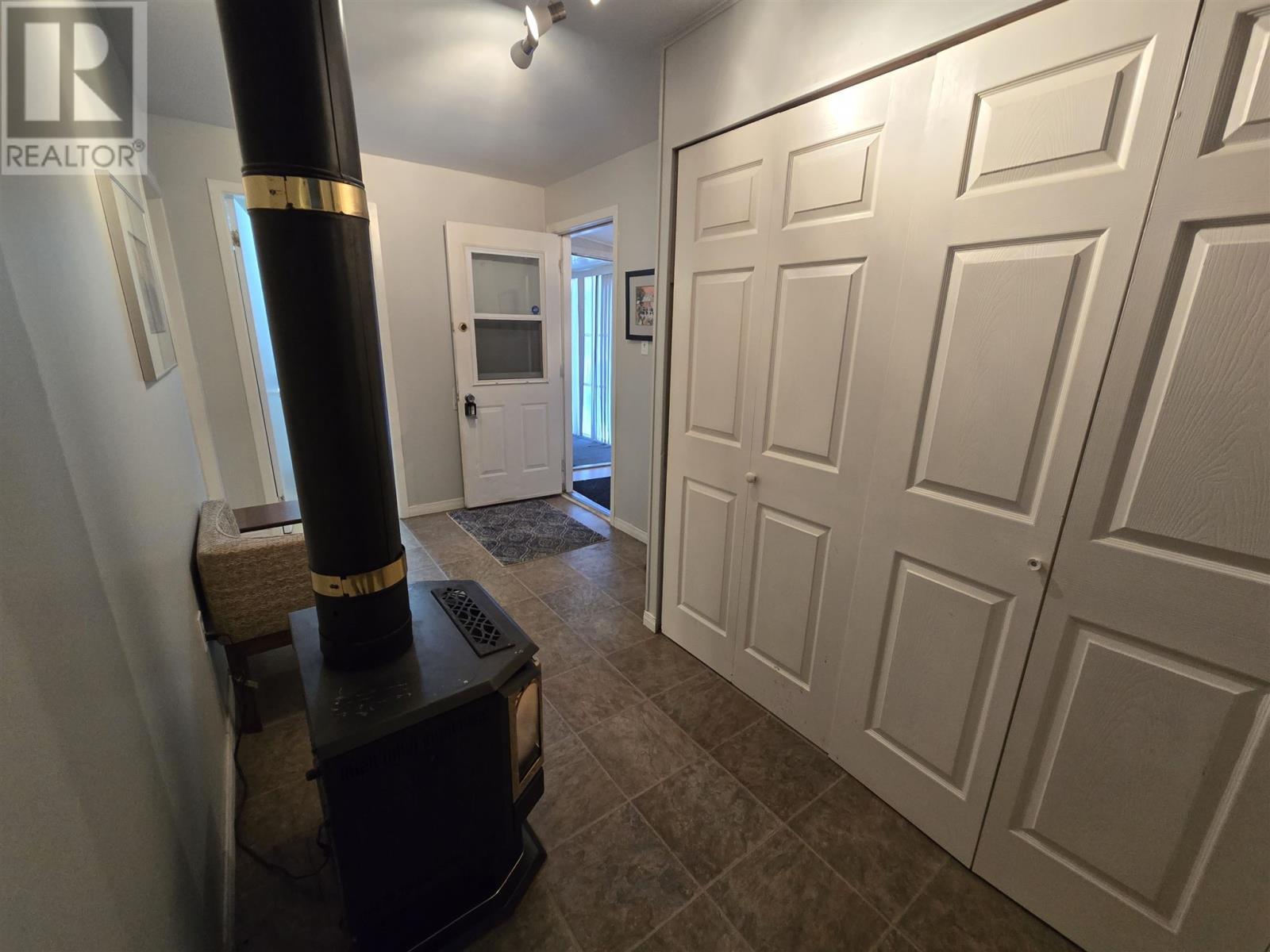 35 Chalmers Cres, Elliot Lake, Ontario  P5A 1A1 - Photo 5 - SM260122