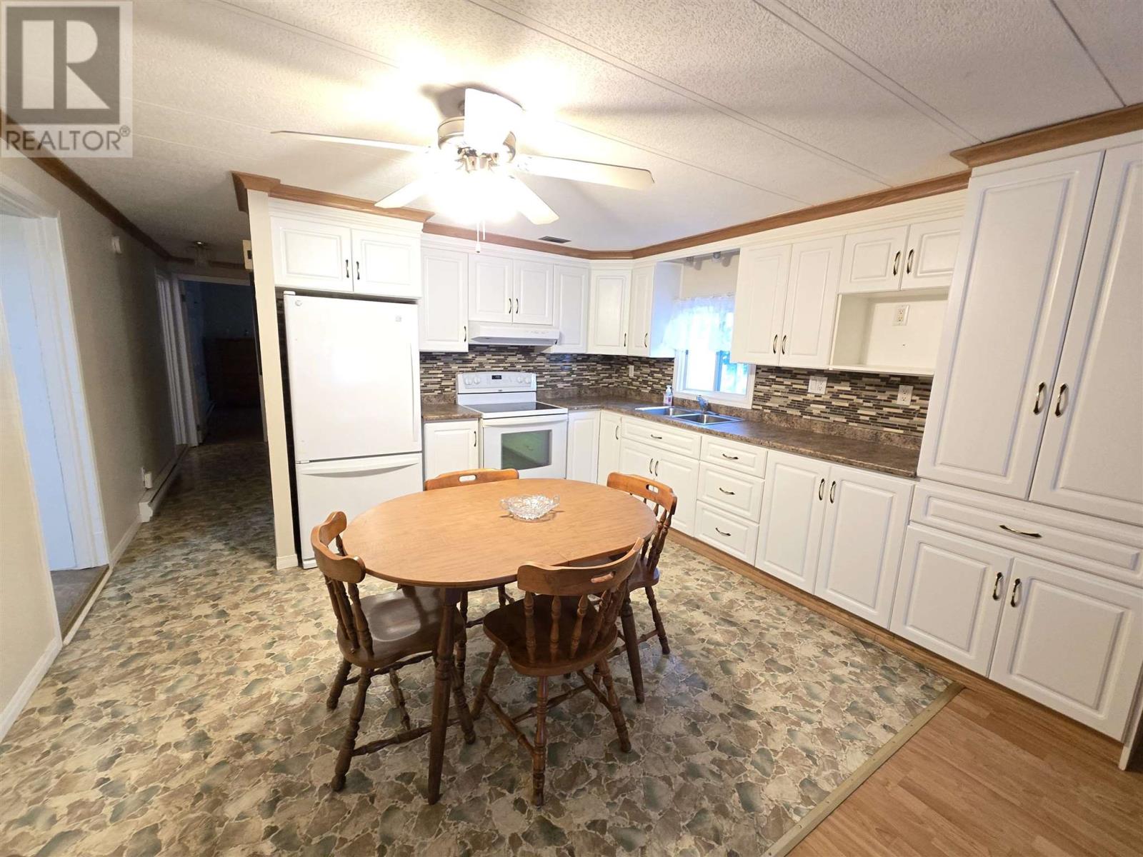 35 Chalmers Cres, Elliot Lake, Ontario  P5A 1A1 - Photo 9 - SM260122