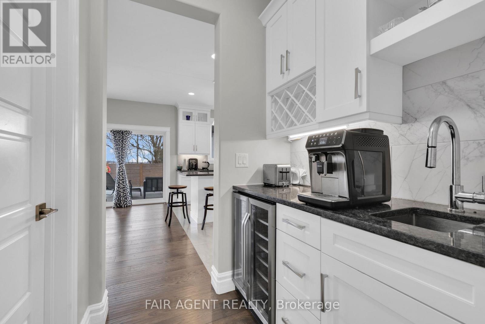 418 Pearson Street, Amherstburg, Ontario  N9V 0G4 - Photo 14 - X12704196