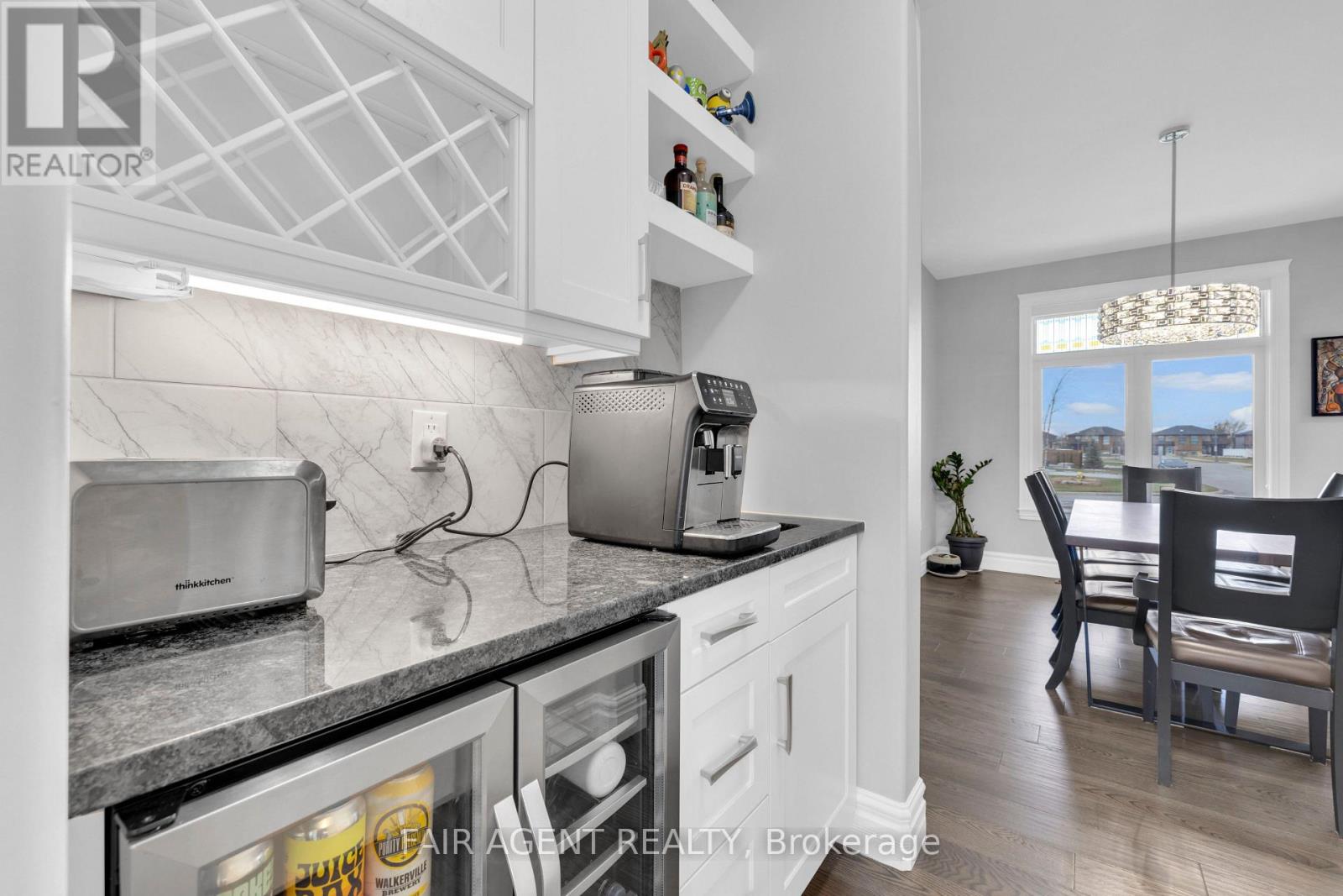 418 Pearson Street, Amherstburg, Ontario  N9V 0G4 - Photo 15 - X12704196