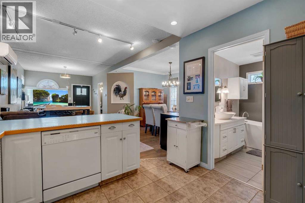 918 11 Avenue Se, Calgary, Alberta  T2G 0Z2 - Photo 12 - A2278893