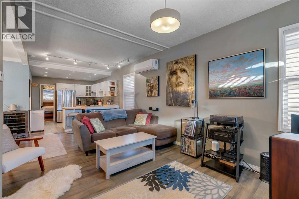 918 11 Avenue Se, Calgary, Alberta  T2G 0Z2 - Photo 2 - A2278893