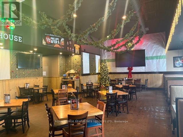 5892 Main Street, Whitchurch-Stouffville, Ontario  L4A 2S7 - Photo 2 - N12686074