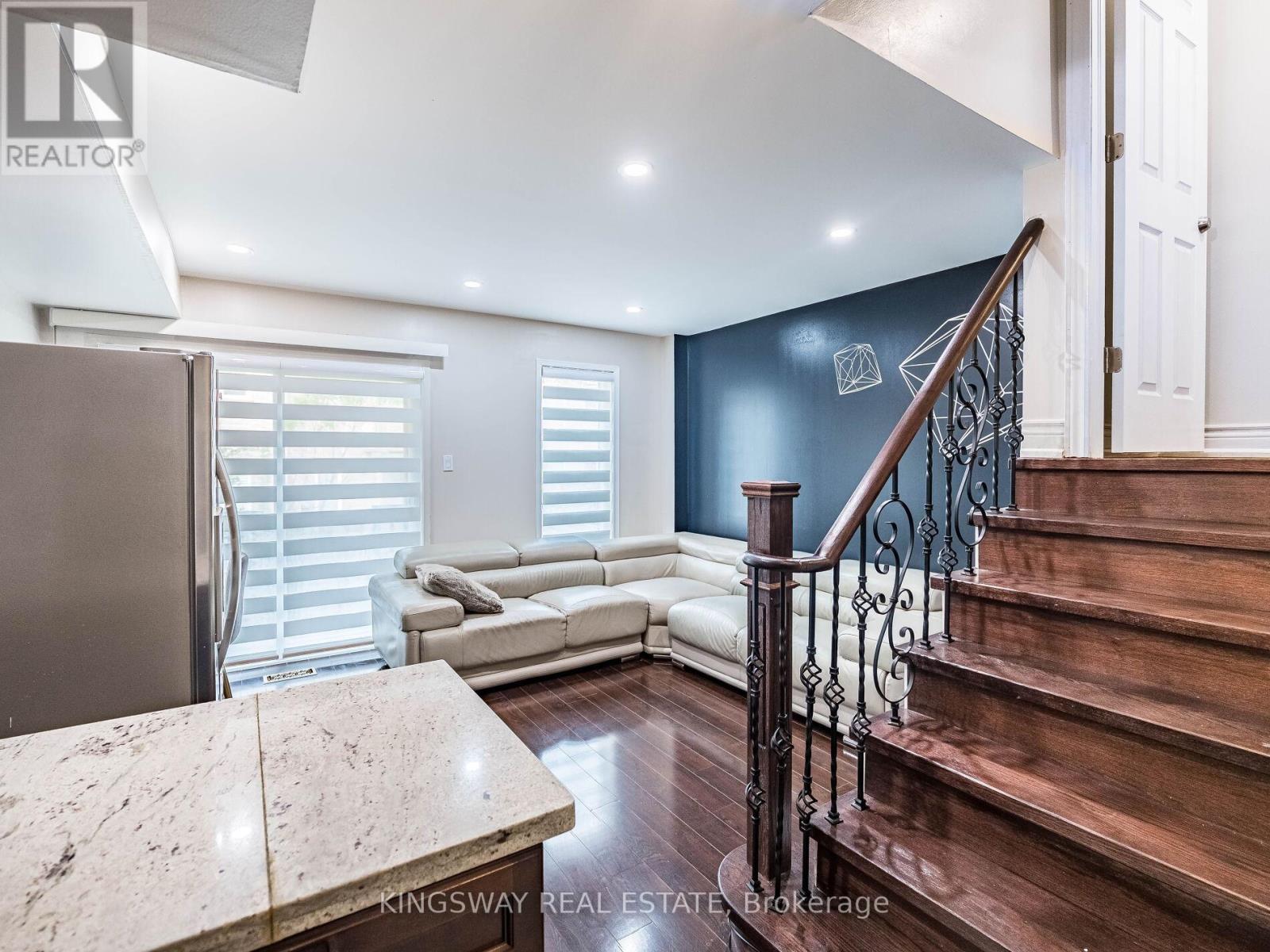 3221 Redpath Circle, Mississauga, Ontario  L5N 8R3 - Photo 32 - W12703706