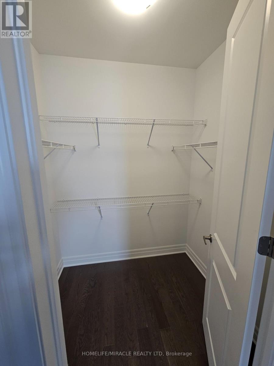 1307 Lily Crescent, Milton, Ontario  L9E 2B7 - Photo 24 - W12703514