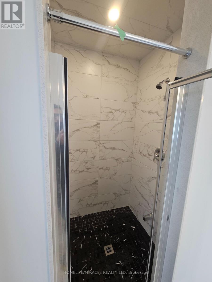 1307 Lily Crescent, Milton, Ontario  L9E 2B7 - Photo 20 - W12703514