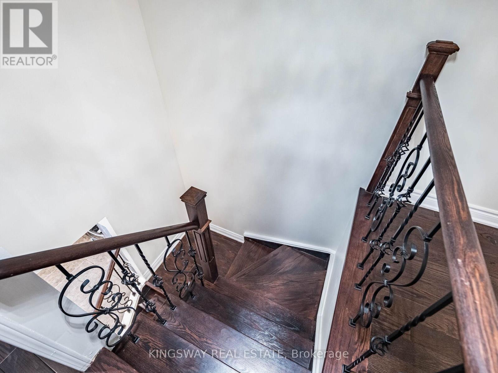 3221 Redpath Circle, Mississauga, Ontario  L5N 8R3 - Photo 21 - W12703706