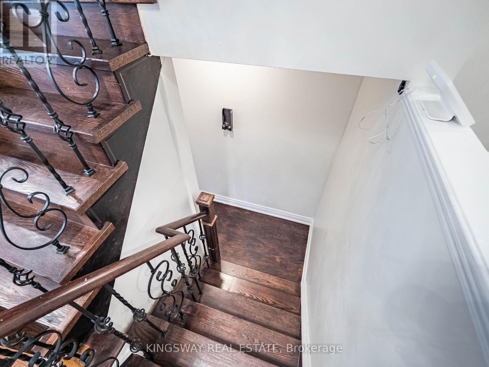 3221 Redpath Circle, Mississauga, Ontario  L5N 8R3 - Photo 33 - W12703706