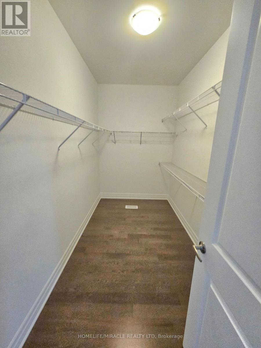 1307 Lily Crescent, Milton, Ontario  L9E 2B7 - Photo 21 - W12703514