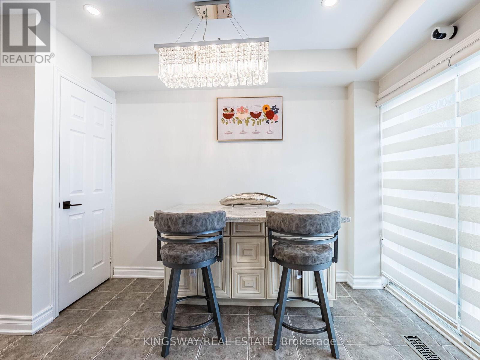 3221 Redpath Circle, Mississauga, Ontario  L5N 8R3 - Photo 13 - W12703706