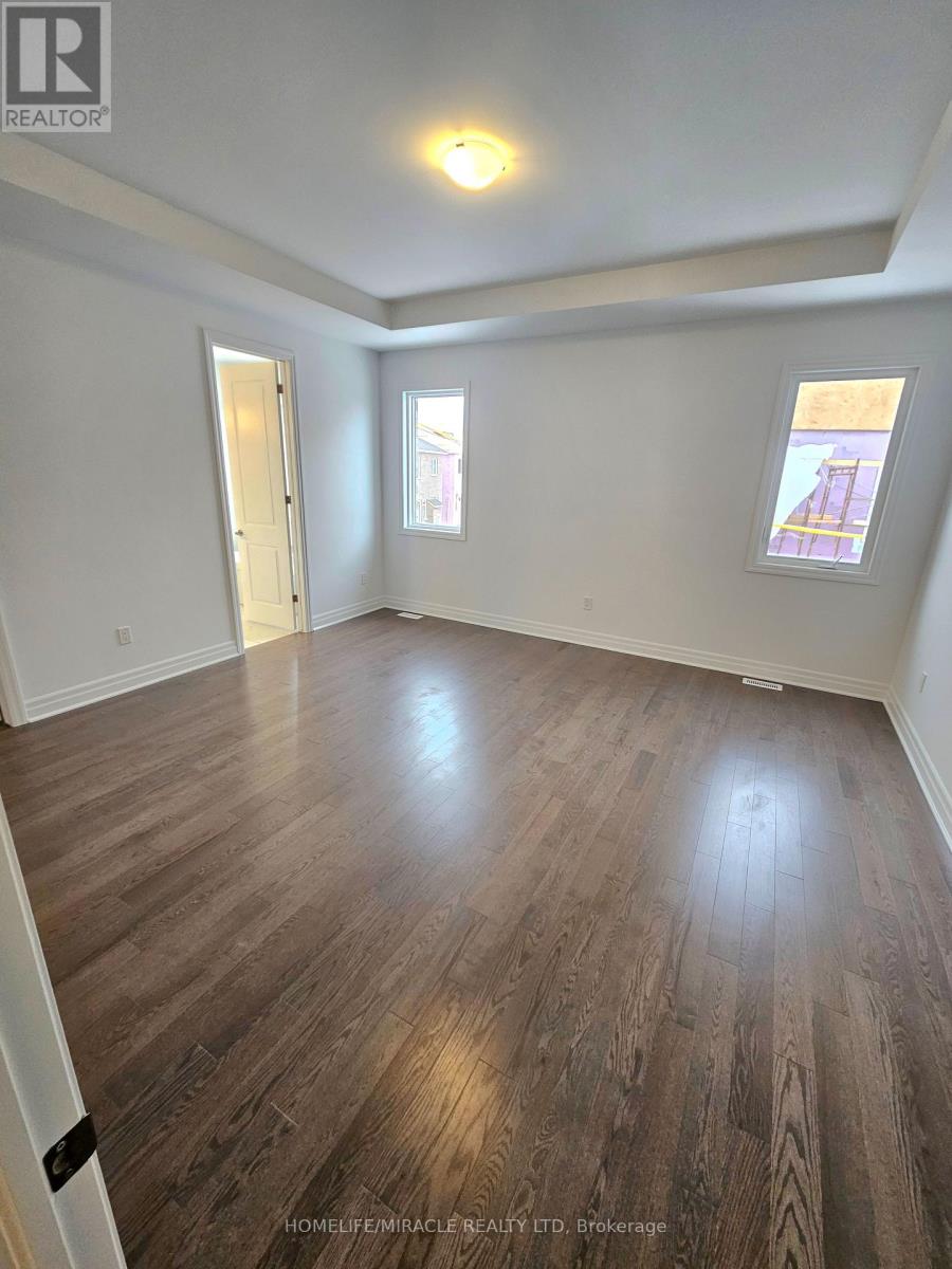 1307 Lily Crescent, Milton, Ontario  L9E 2B7 - Photo 17 - W12703514