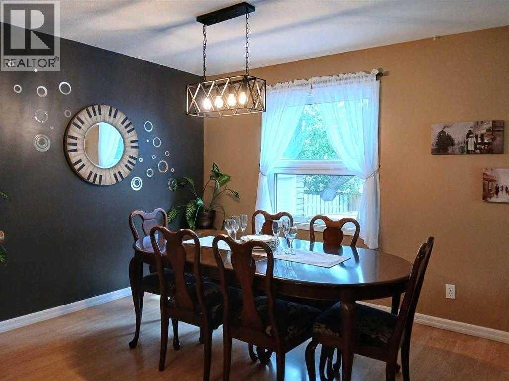 3808 49 A Avenue, Innisfail, Alberta  T4G 1J2 - Photo 6 - A2272519