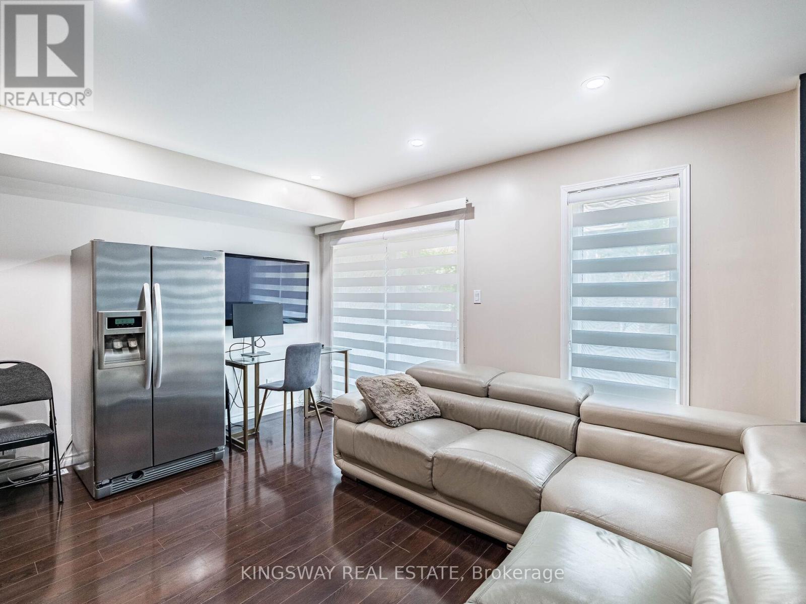 3221 Redpath Circle, Mississauga, Ontario  L5N 8R3 - Photo 35 - W12703706