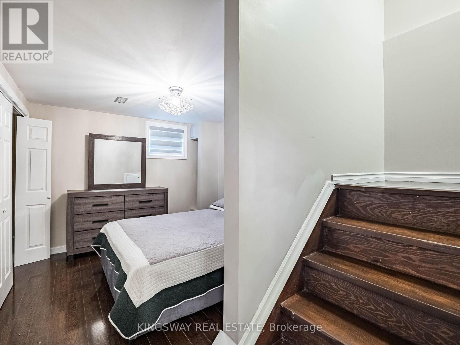 3221 Redpath Circle, Mississauga, Ontario  L5N 8R3 - Photo 38 - W12703706