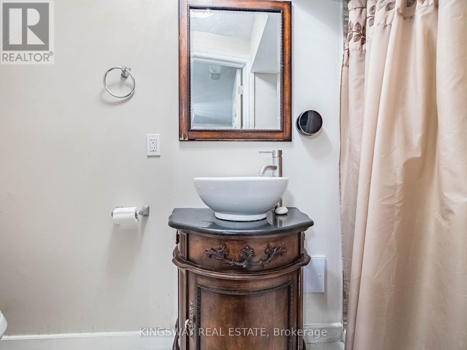 3221 Redpath Circle, Mississauga, Ontario  L5N 8R3 - Photo 46 - W12703706