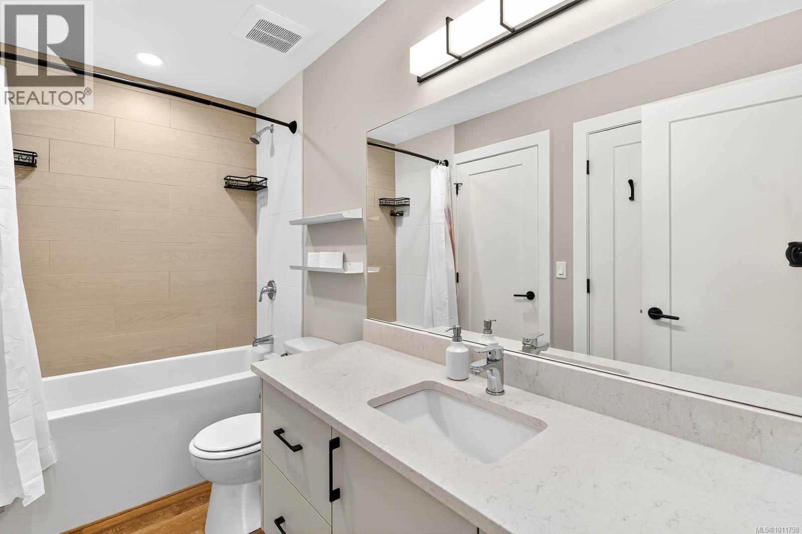 302 700 Yew Wood Rd, Tofino, British Columbia  V0R 2Z0 - Photo 31 - 1011759