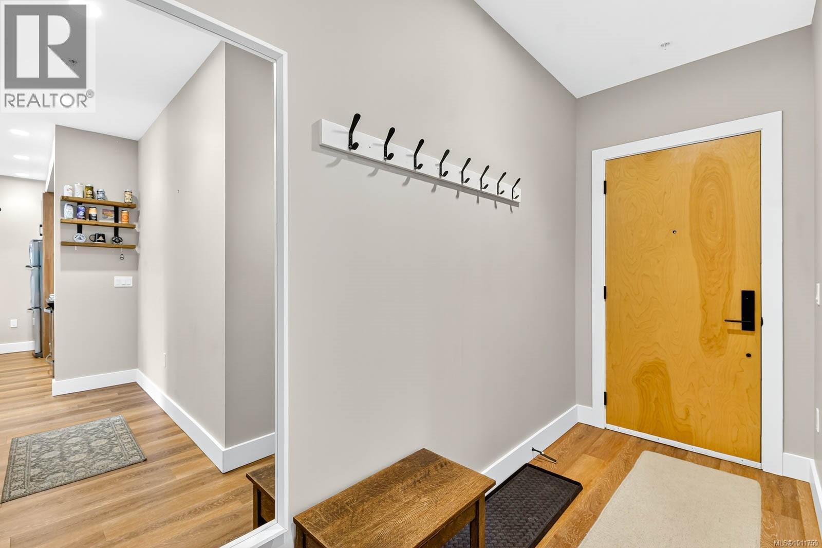 302 700 Yew Wood Rd, Tofino, British Columbia  V0R 2Z0 - Photo 8 - 1011759