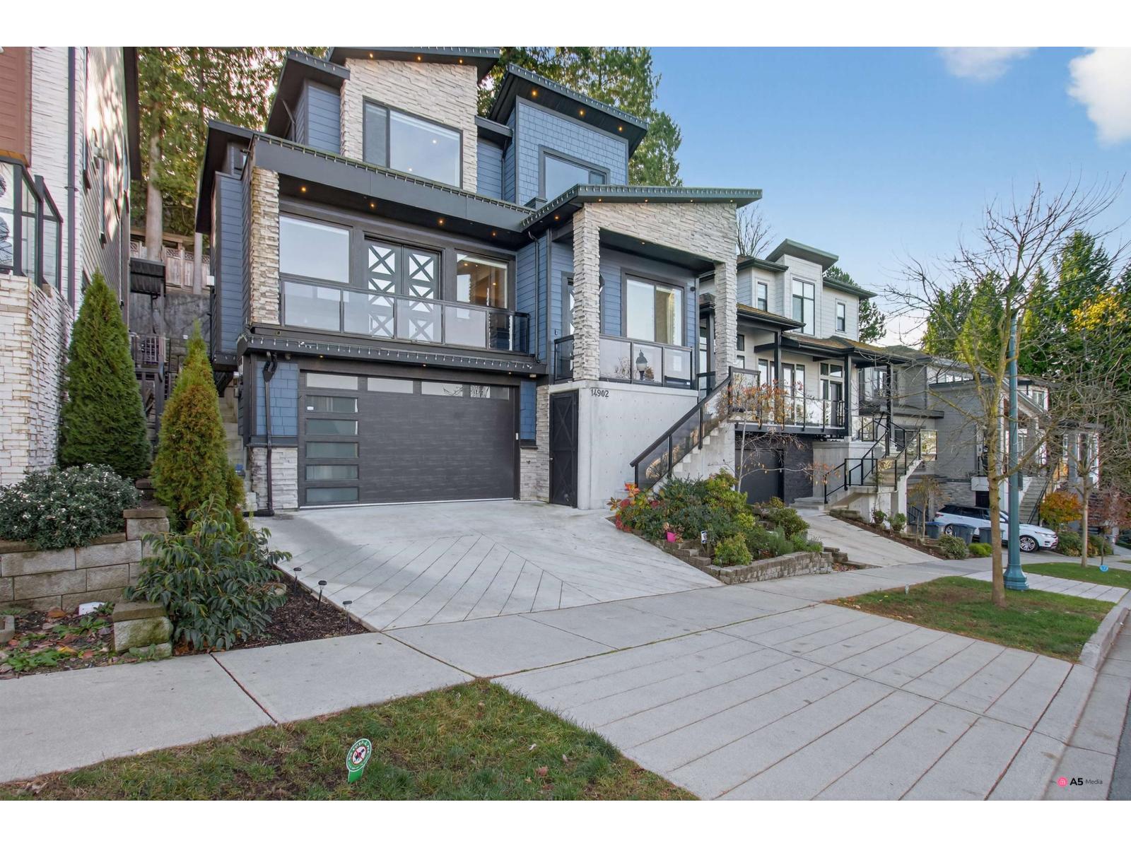 14902 35A AVENUE, surrey, British Columbia